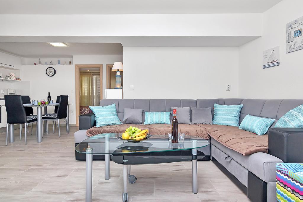 Guesthouse Josko Makarska Extérieur photo