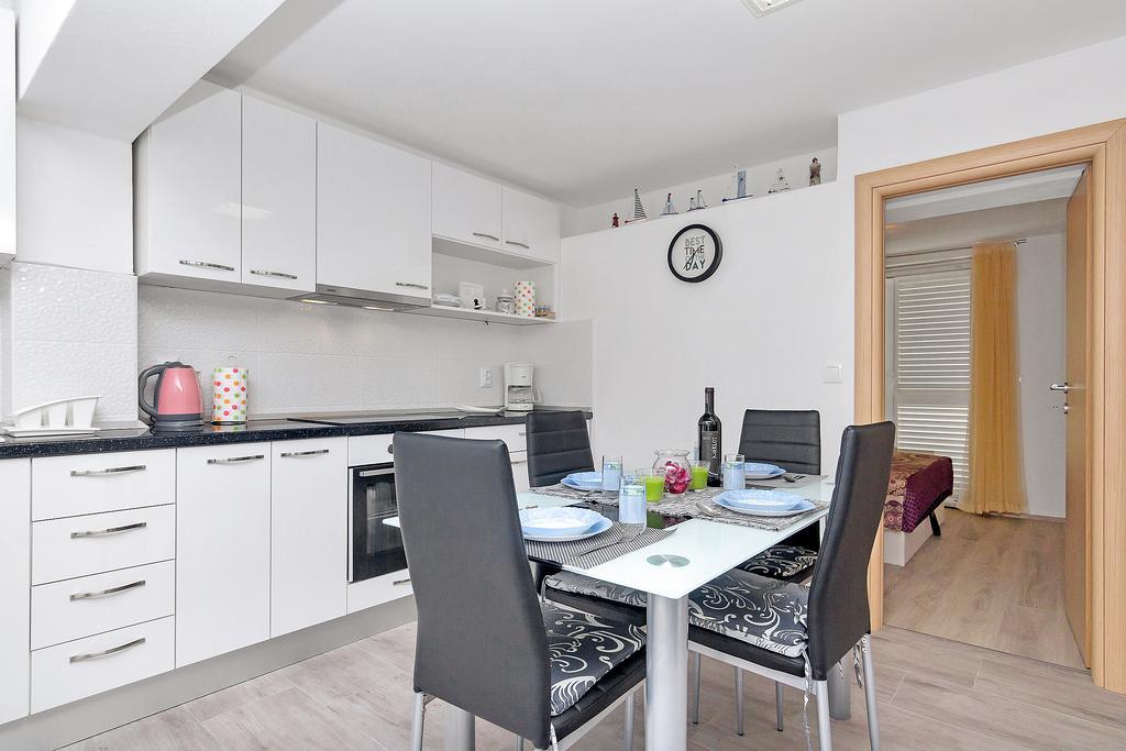 Guesthouse Josko Makarska Extérieur photo